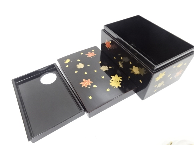  漆塗り蒔絵　雲錦　茶箱揃